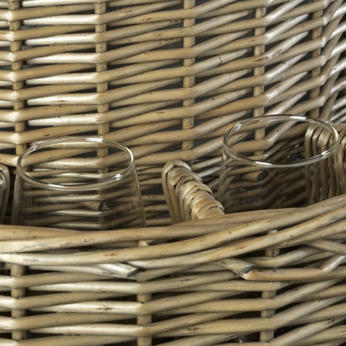 Red Hamper Chilled Drinks Picnic Basket