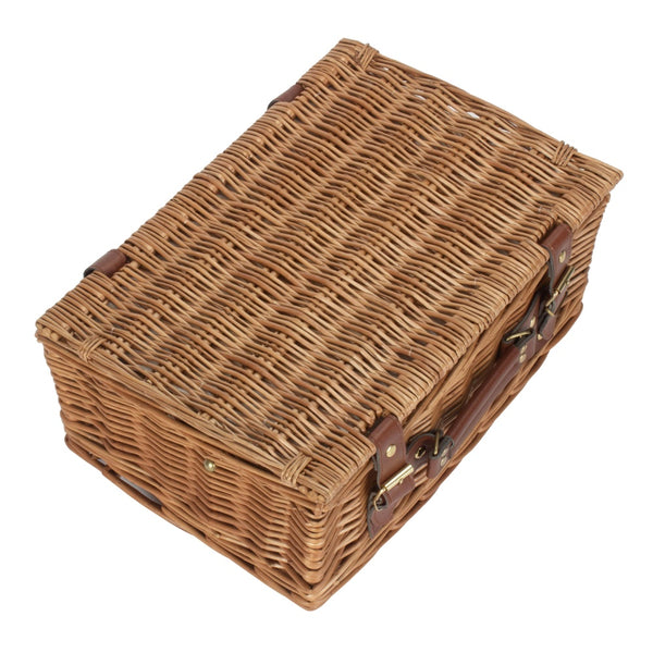 Klassischer Picknickkorb aus Korbgeflecht